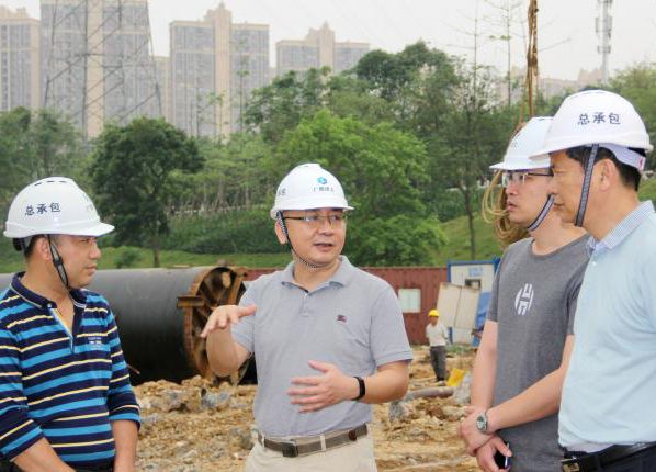 4陆烜到项目现场进行领导。王威海摄_700x466.JPG