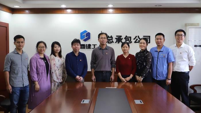 1.5合影留想。李立云 摄700.jpg