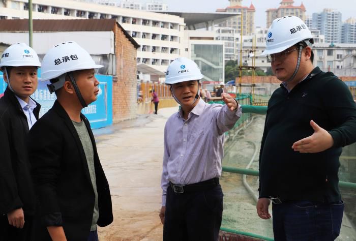 6查抄现场。侯健杰 摄700.JPG