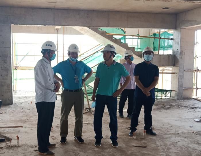 7.2领导工作。陈其毅 摄700.jpg