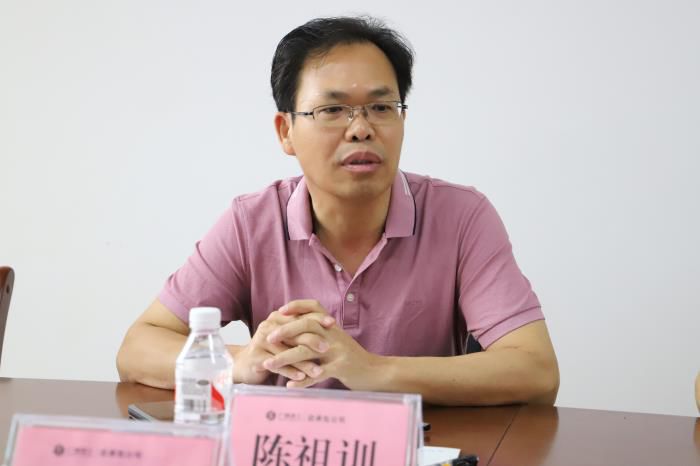 21.2陈祖训讲话。侯健杰 摄700.JPG