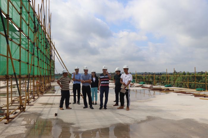 查抄现场。 杨俊峰 摄.jpg