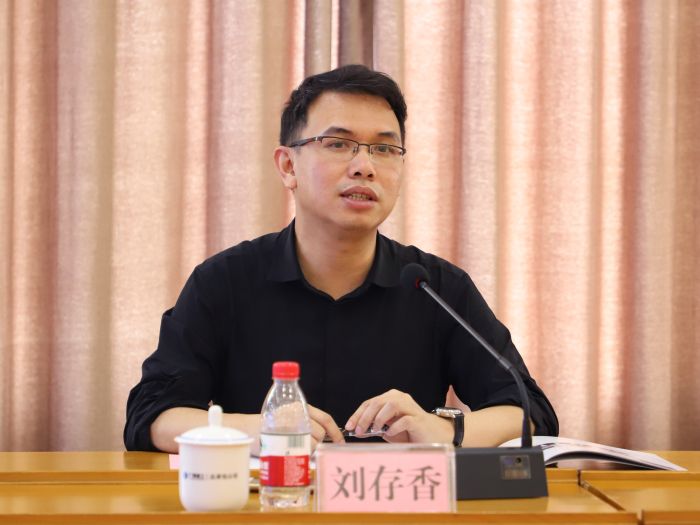 刘存香讲话。李立云 摄.jpg