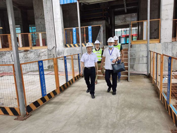 查抄现场。 叶振鹏 摄.jpg