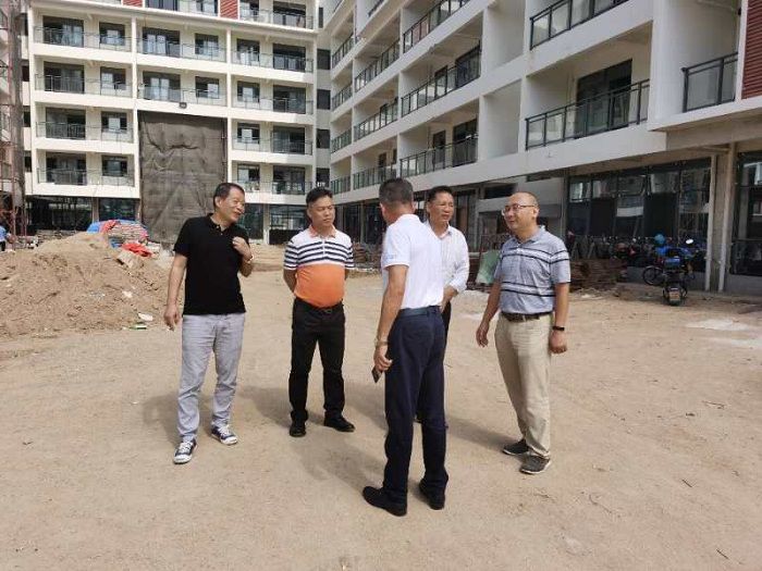 查抄现场。梁红玉 摄.jpg