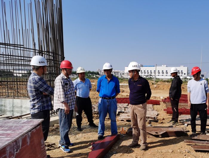 现场查抄领导。陆大南 摄.jpg