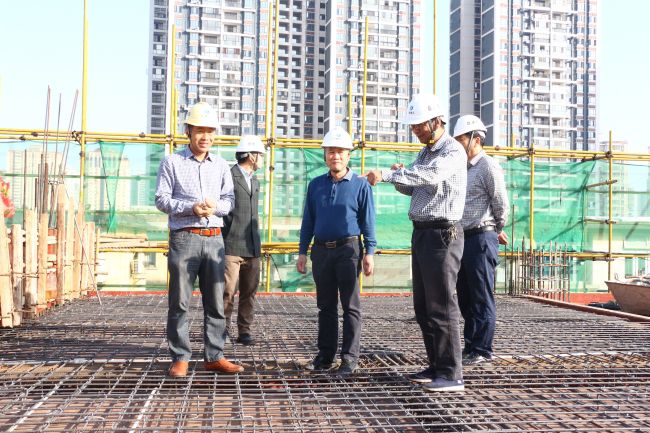 现场查抄领导。张钊林 摄.jpg