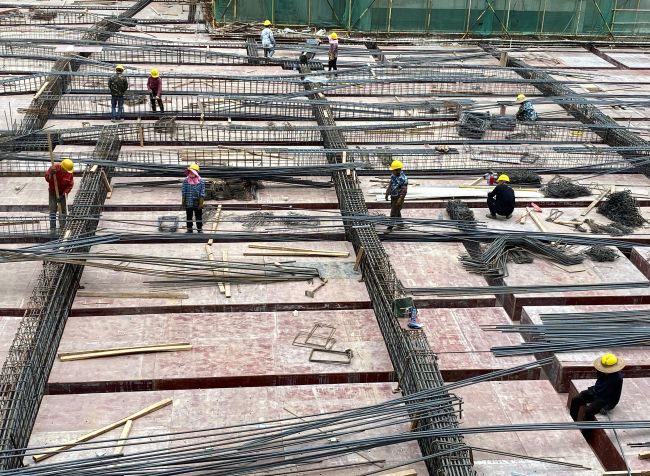 10 贯彻落实“5+2” “白+黑”。张振海 摄.jpg