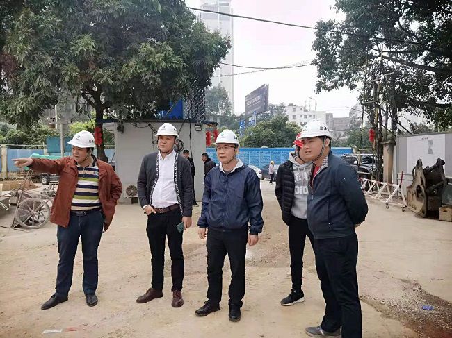 3查抄现场。贺勇 摄（建图）.jpg