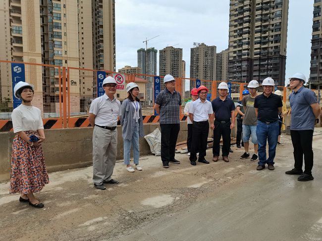 调研现场。彭永彬 摄（建图）.jpg