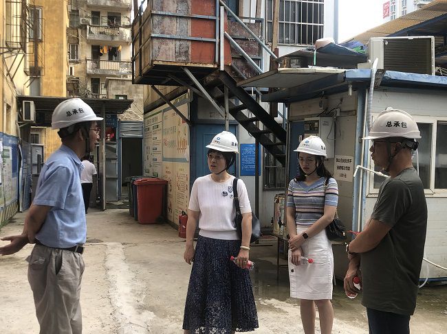 李红梅视察项目现场。商秋劲 摄（建图）.jpg