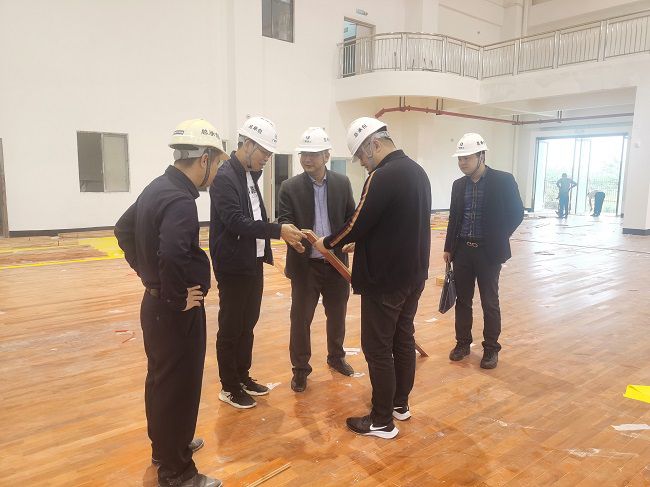 现场领导工作。刘博群 摄（建图） (2).jpg