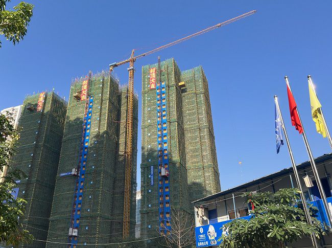 封顶主体现场。王家斌 摄（建图）.jpg