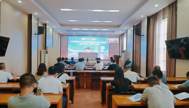 新疆域集宣讲活动现场  黄姿萍  摄65000.jpg