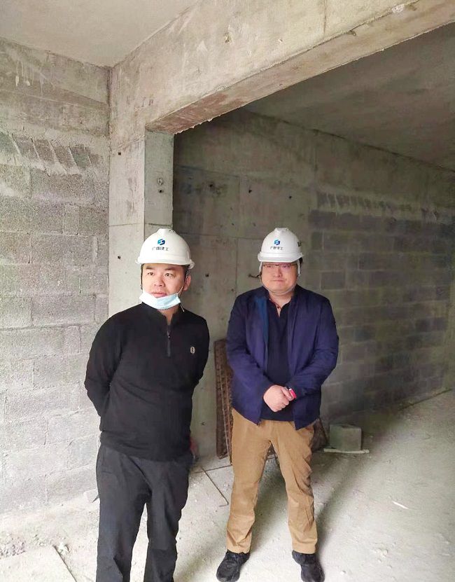 查抄现场；平鹗 摄（建图）.jpg