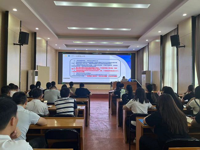 培训现场。陈兰芳 摄 （建图）.jpg