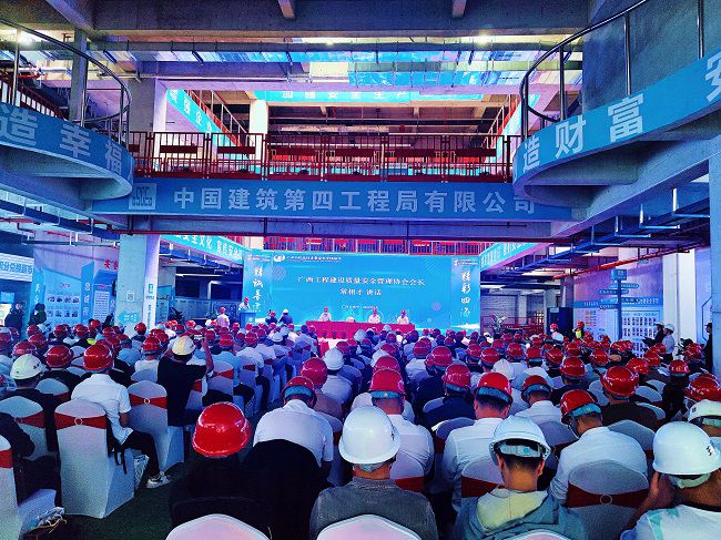 互换会现场。李文龙 摄（建图）.jpg