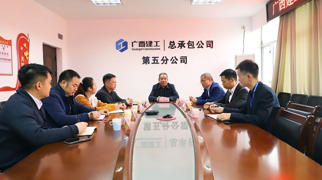 座谈现。ńㄍ迹1.jpg